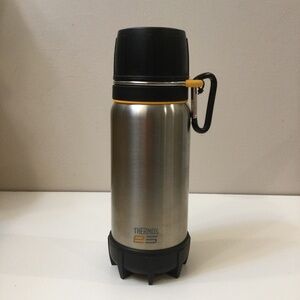 The Thermos E5 TherMax Stainless Steel Travel Bottle With Screw Lid /Cup